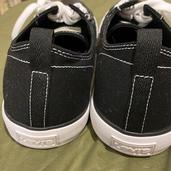 NWOT LEVI’S mens Black & white lace up canvas sneakers size 13 - Picture 5 of 10